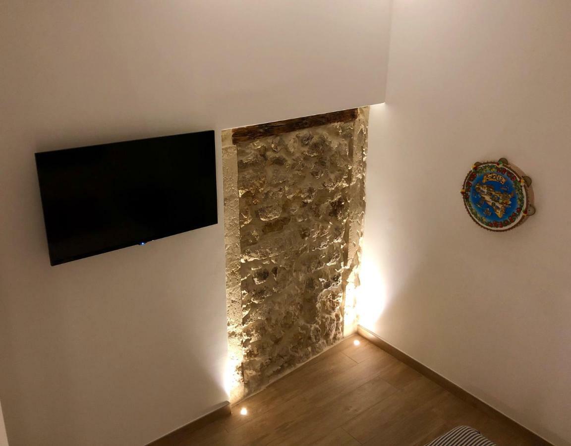 شقة Nesh House سيراكوزا المظهر الخارجي الصورة