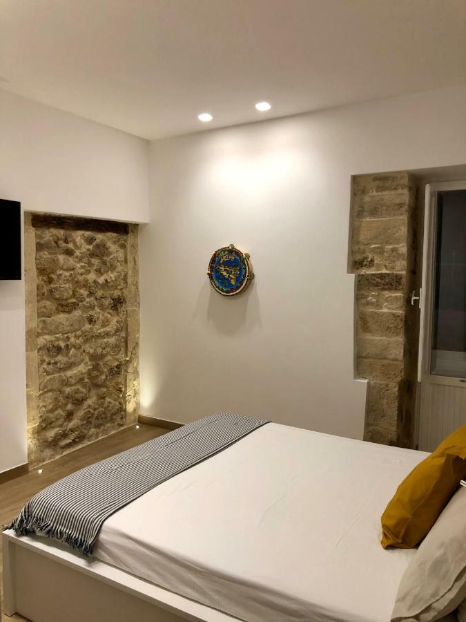 شقة Nesh House سيراكوزا المظهر الخارجي الصورة